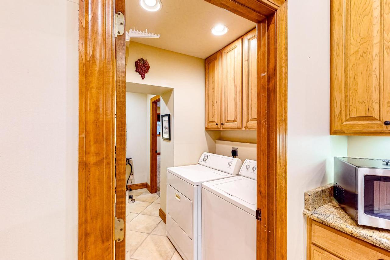 Link Vacation Apartment Whittier Exterior photo